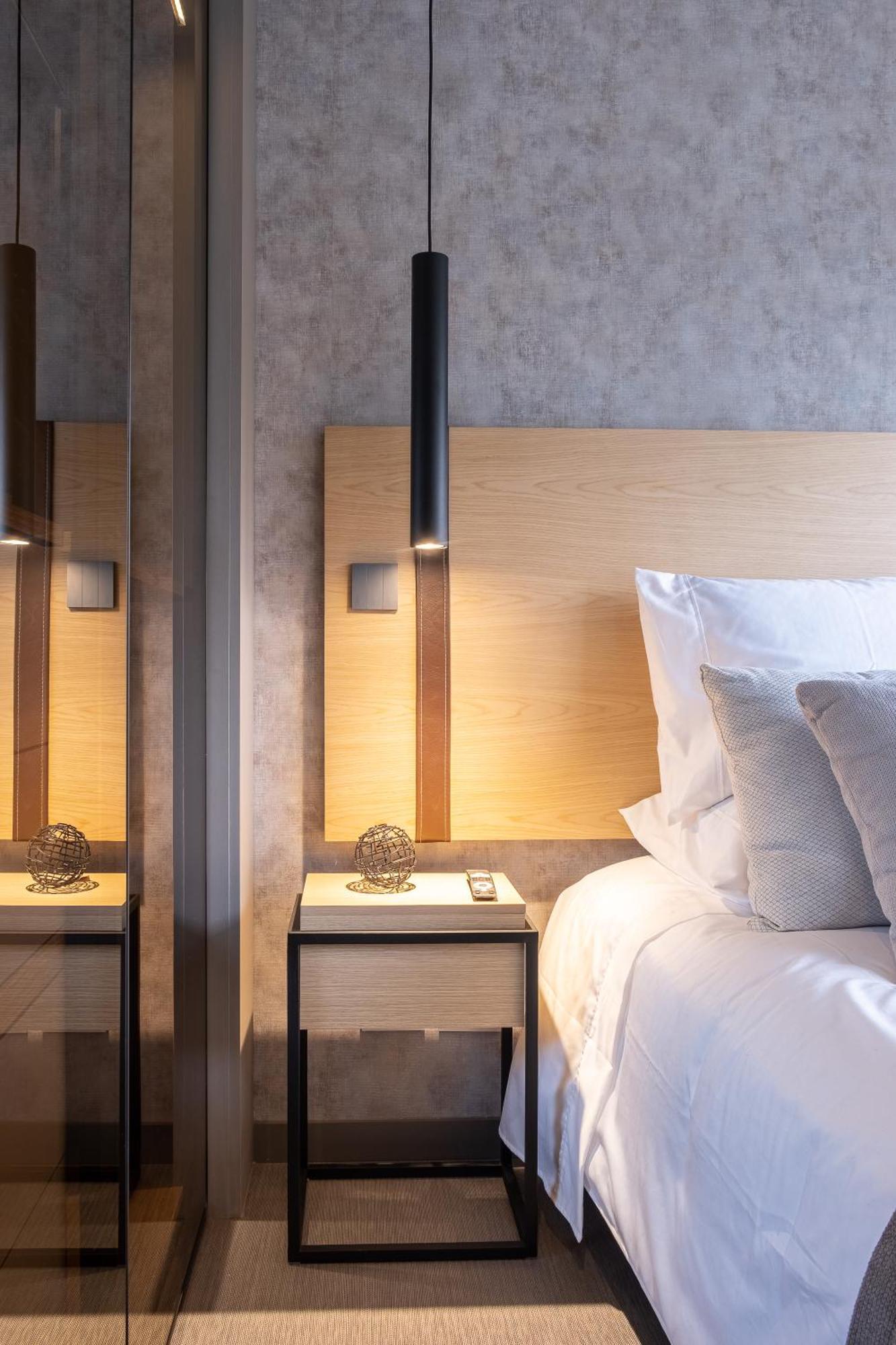 Icon 100 Luxury Apartasuites Aparthotel *